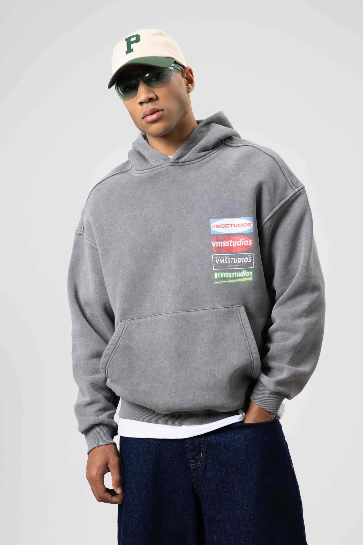 Oversize Yıkamalı Baskılı Kapüşonlu Sweatshirt Füme