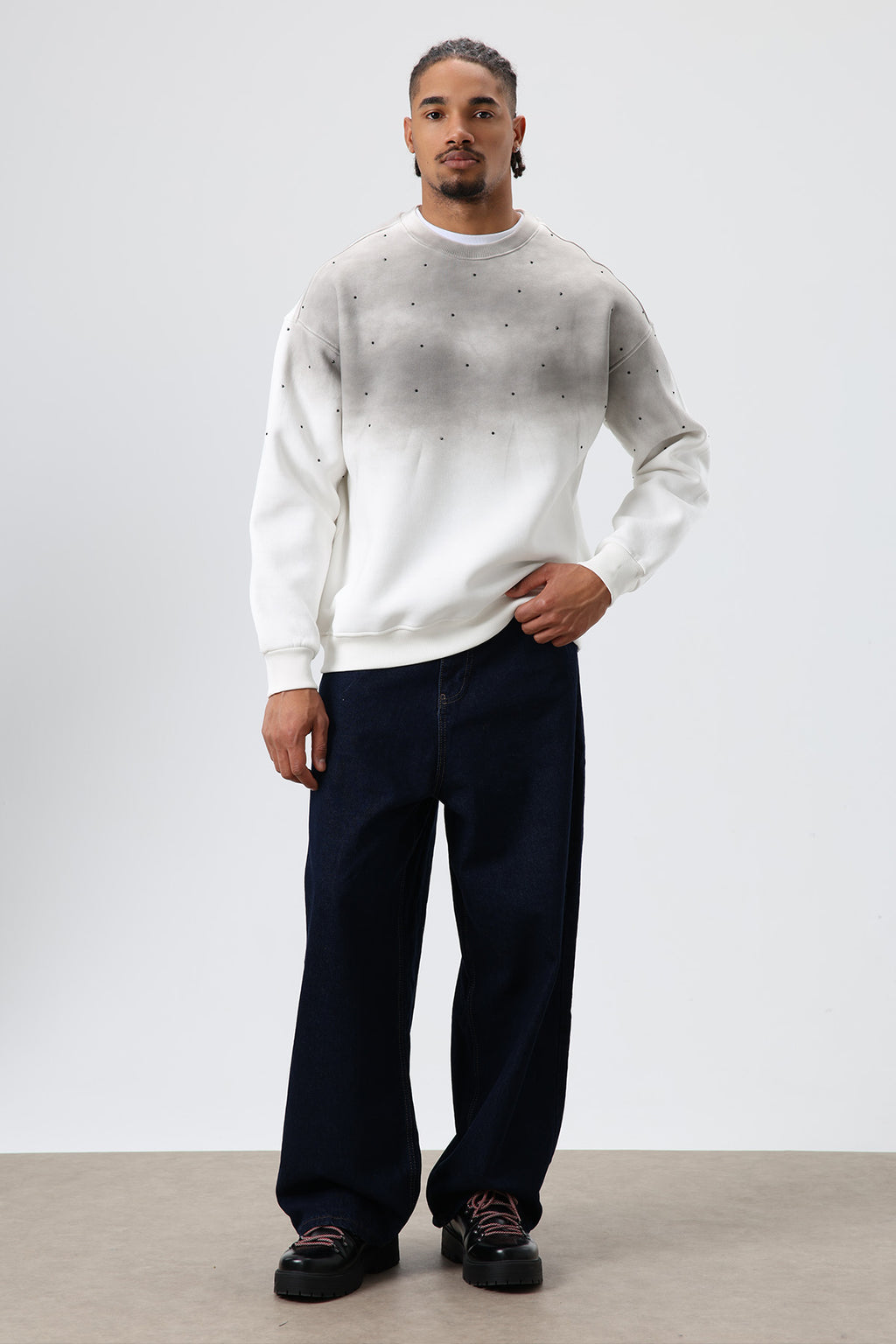 Yıkamalı Taş Detaylı Oversize Sweatshirt Ekru