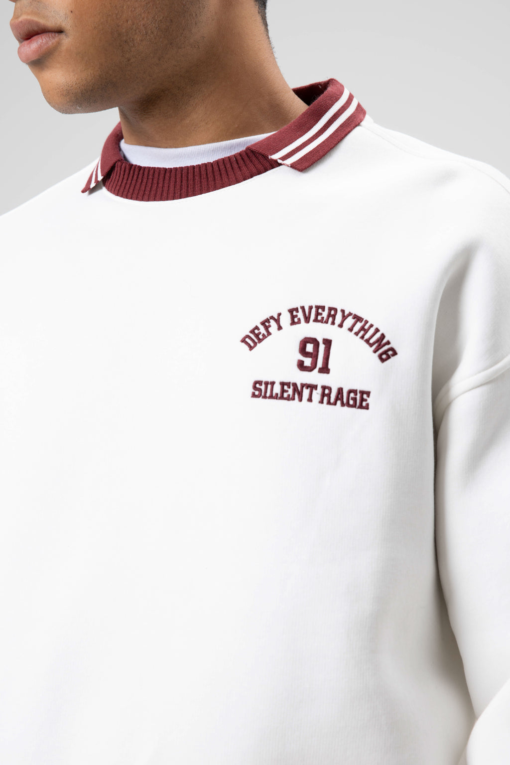 Oversize Yaka Nakış Detaylı Sweatshirt Ekru