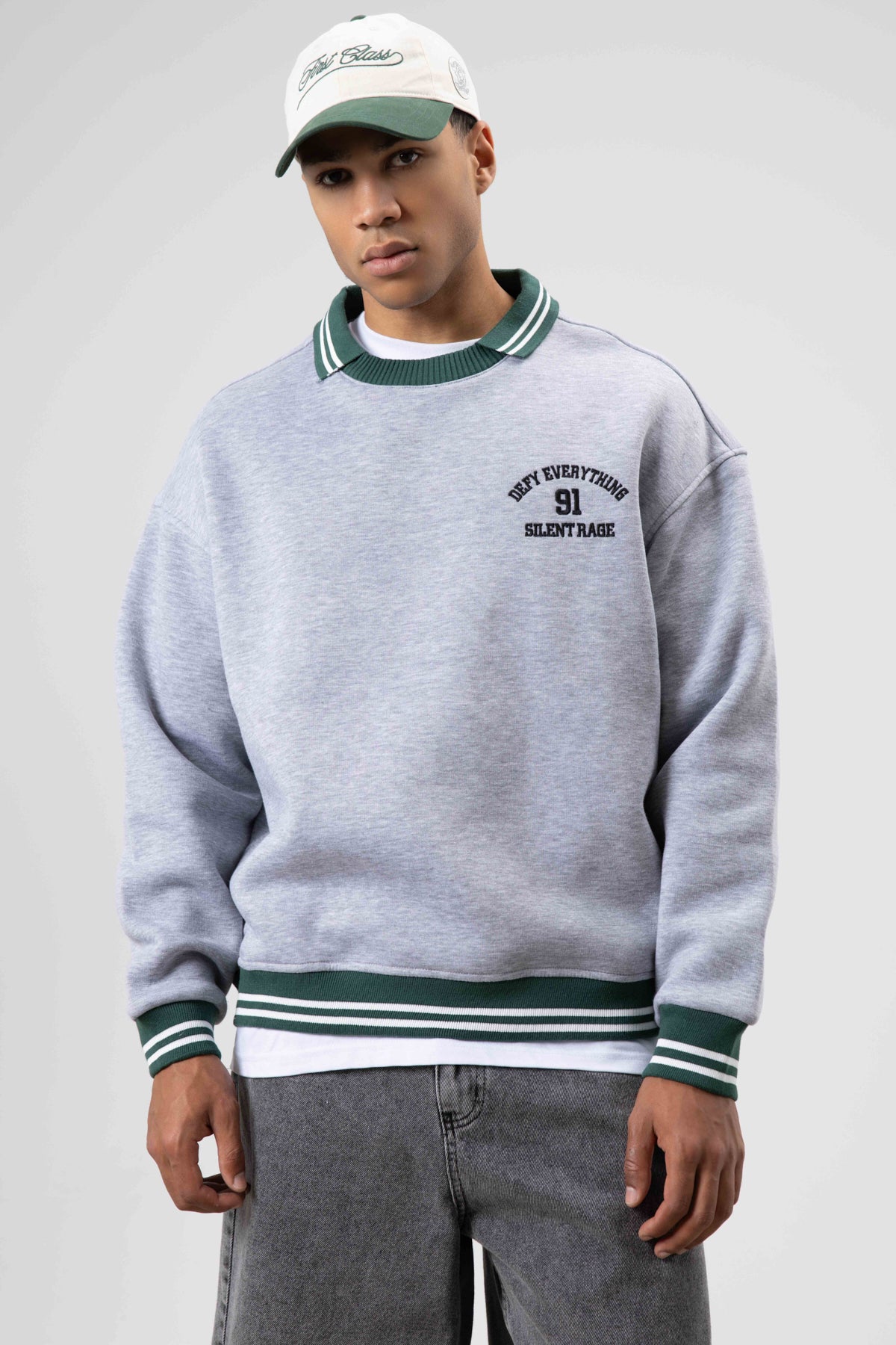 Oversize Yaka Nakış Detaylı Sweatshirt Gri Melanj