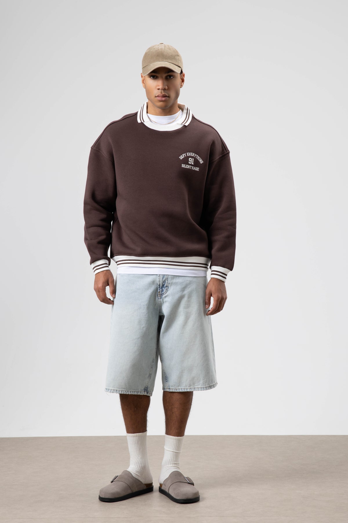 Oversize Yaka Nakış Detaylı Sweatshirt Kahve