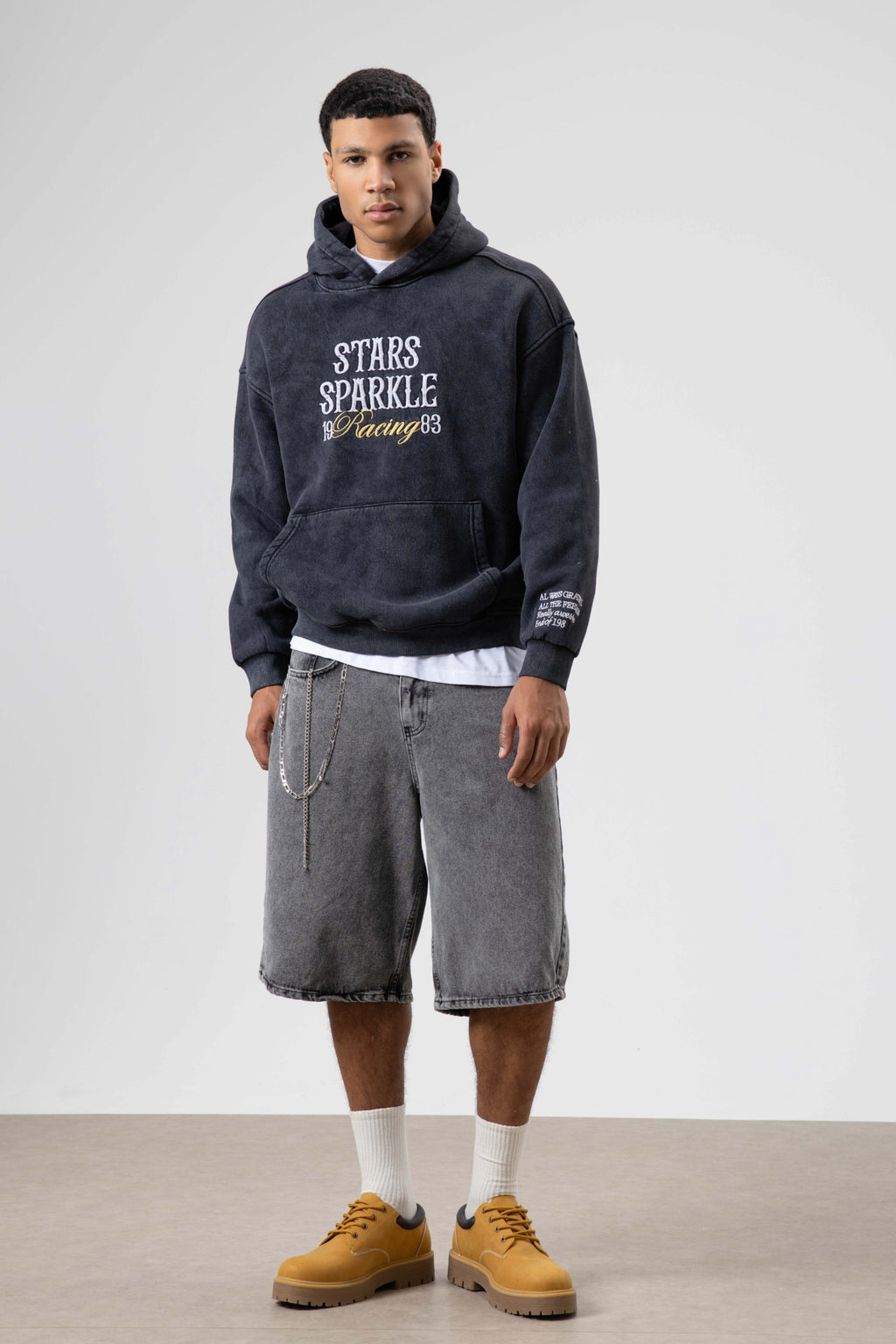 Oversize Nakış BaskılıKapüşonlu Sweatshirt Siyah