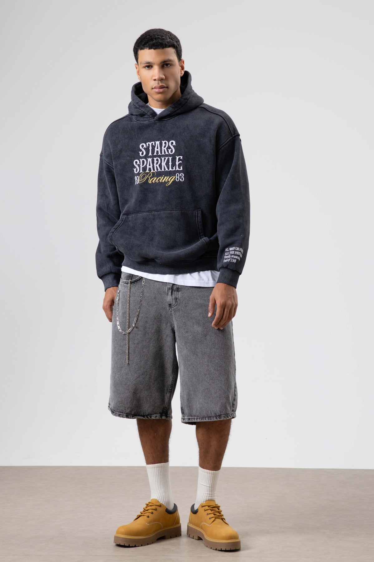 Oversize Nakış BaskılıKapüşonlu Sweatshirt Siyah