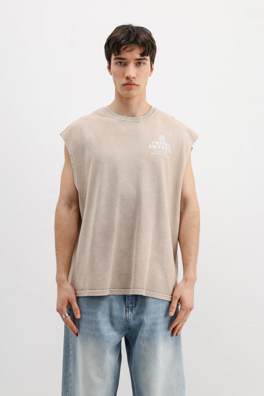 Baskılı Kolsuz Oversize Tişört Bej