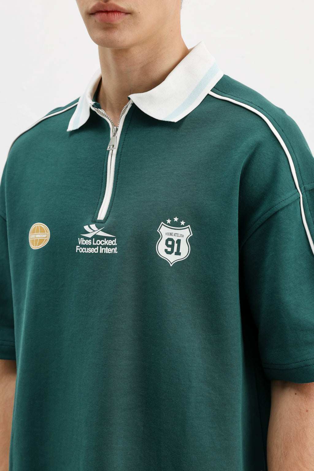 Fermuarlı Yaka Baskılı Oversize Tişört Nefti
