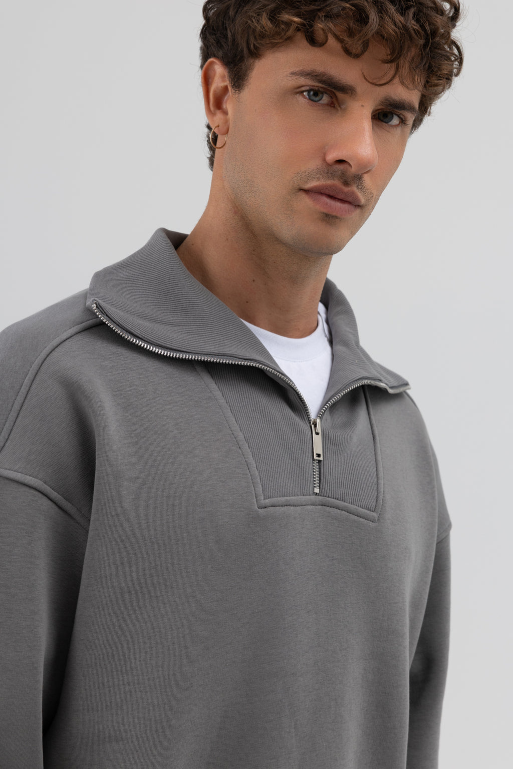 Basic Fermuarlı Dik Yaka Sweatshirt Füme