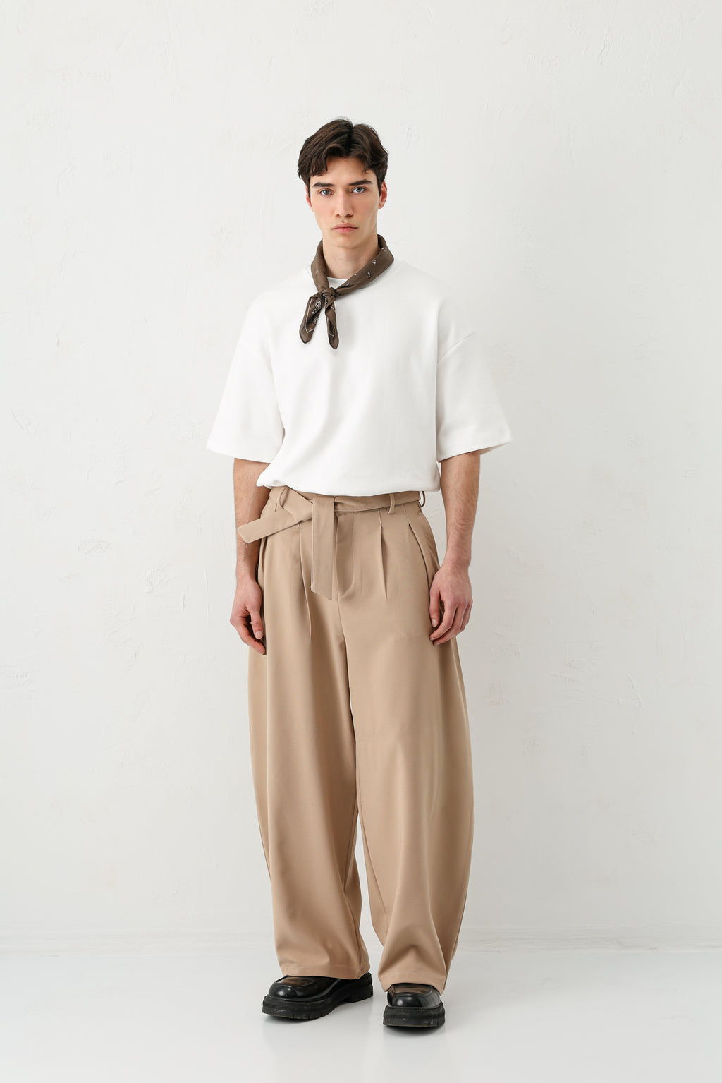 Barrel Fit Tailored Fit Kemerli Pantolon Bej