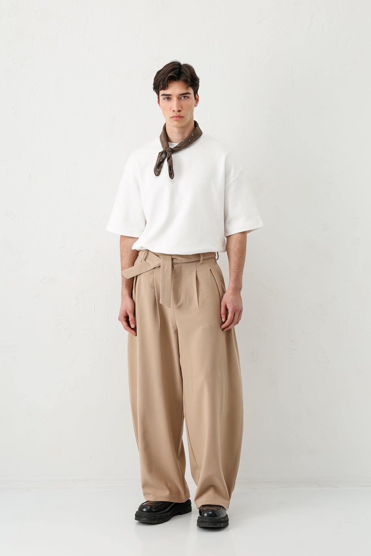 Barrel Fit Tailored Fit Kemerli Pantolon Bej